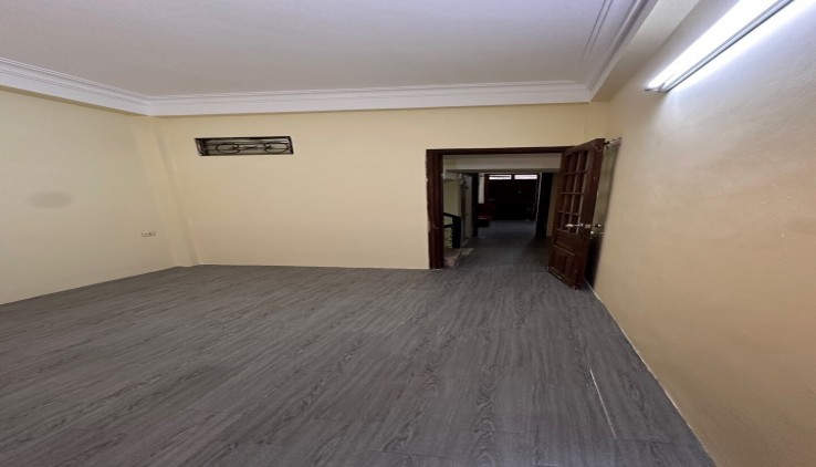 Cho thuê nhà ngõ ô tô, kinh doanh, Phương Mai 36m2, 4 tầng, 3 ngủ, chỉ 15 Triệu